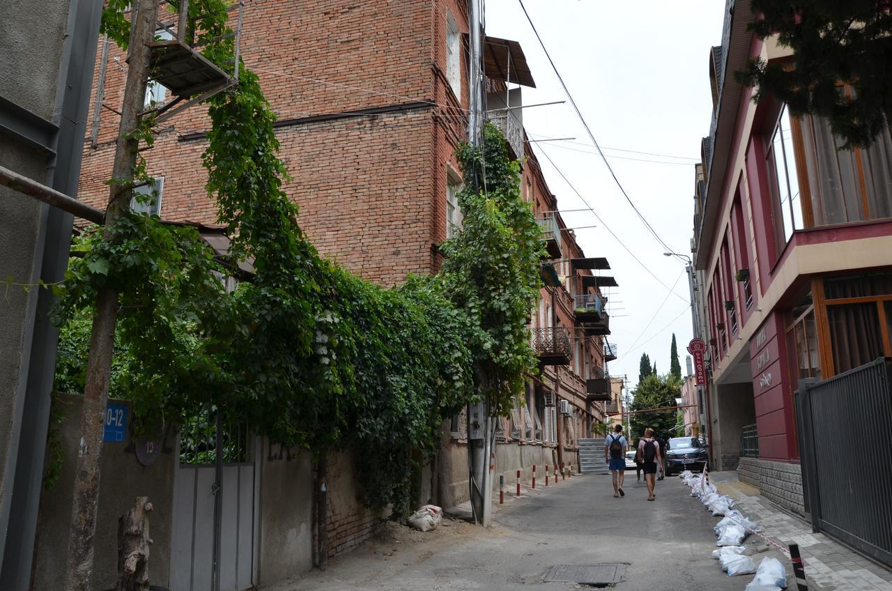 Guest House Uta Tbilisi Ngoại thất bức ảnh