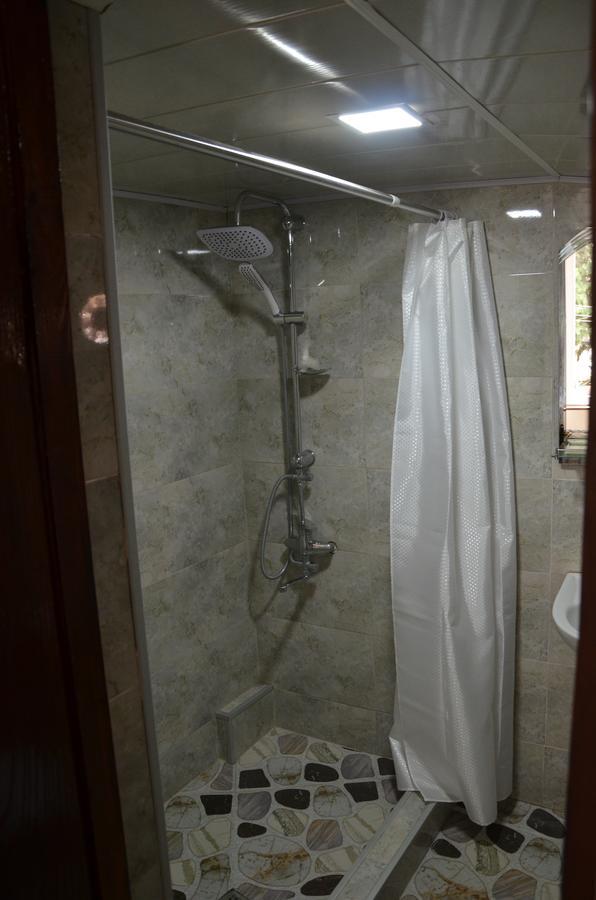 Guest House Uta Tbilisi Ngoại thất bức ảnh